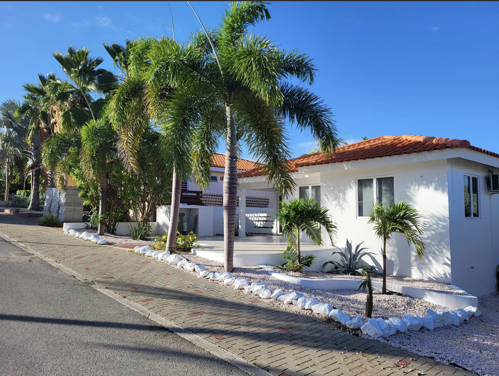 Marbella Estate Jan Thiel fully furnished - gated community - Jacuzzi - puclic Pool - Include garden maintenance Marbella Estate Jan Thiel fully furnished - gated community - Jacuzzi - puclic Pool - Include garden maintenance