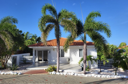 Marbella Estate Jan Thiel fully furnished -  gated community - Jacuzzi - puclic  Pool - Include garden maintenance